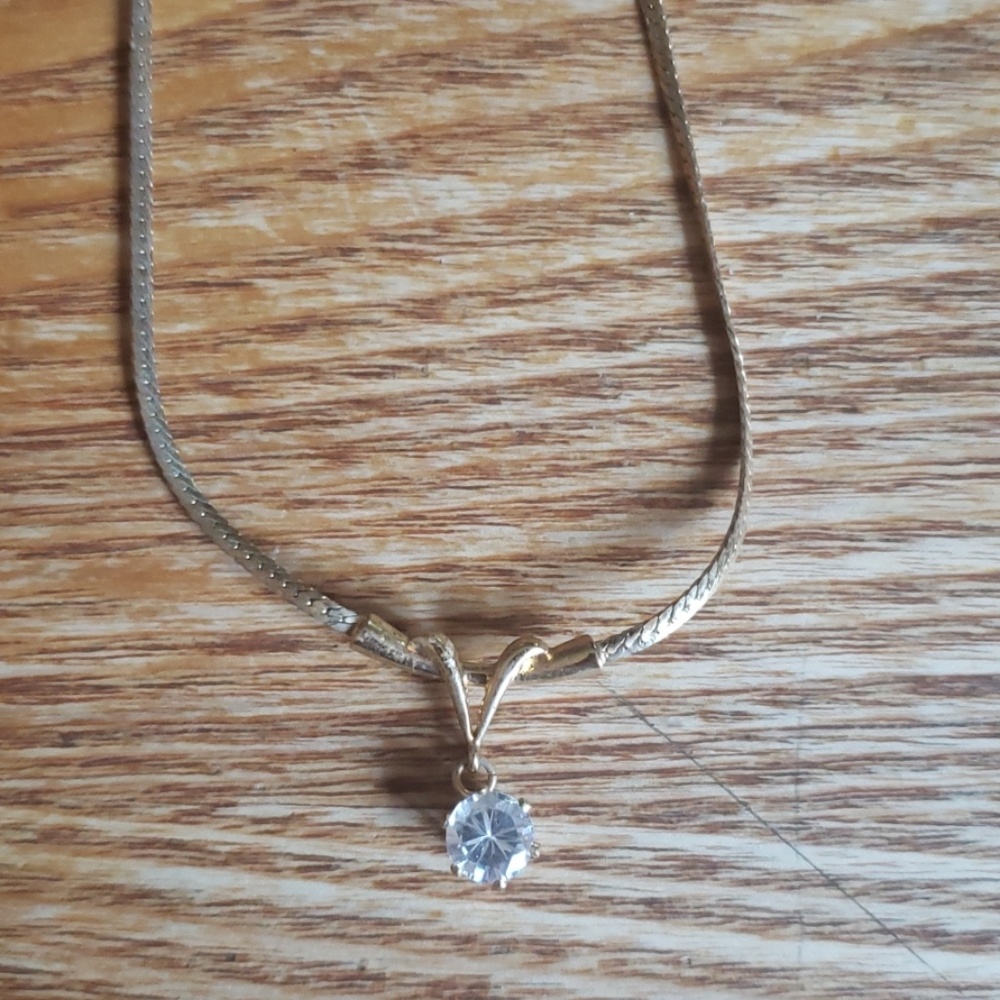 Gold and Cubic zirconia necklace